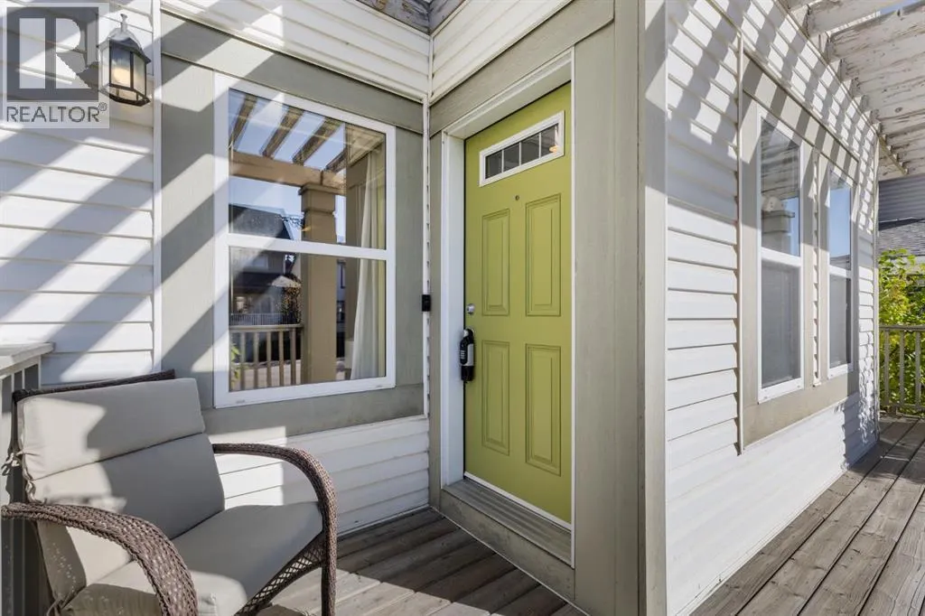 42 Copperpond Place SE