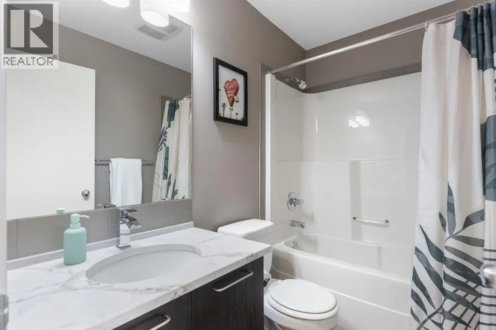 42 Copperpond Place SE