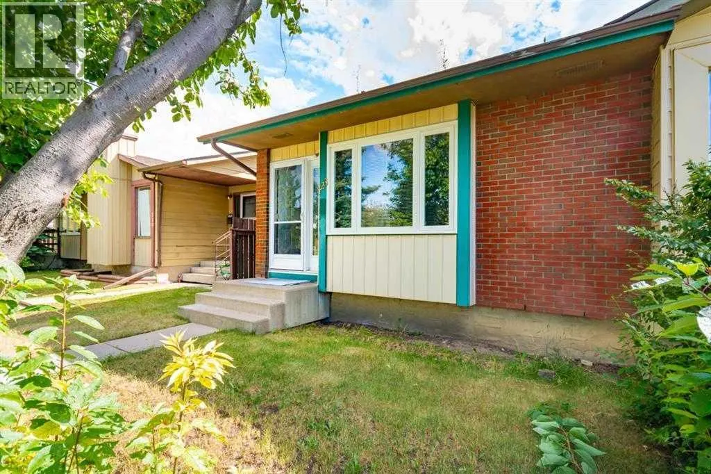 123 Whitworth Way NE