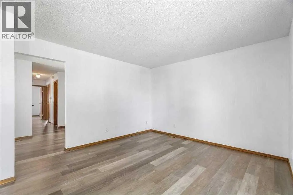 123 Whitworth Way NE