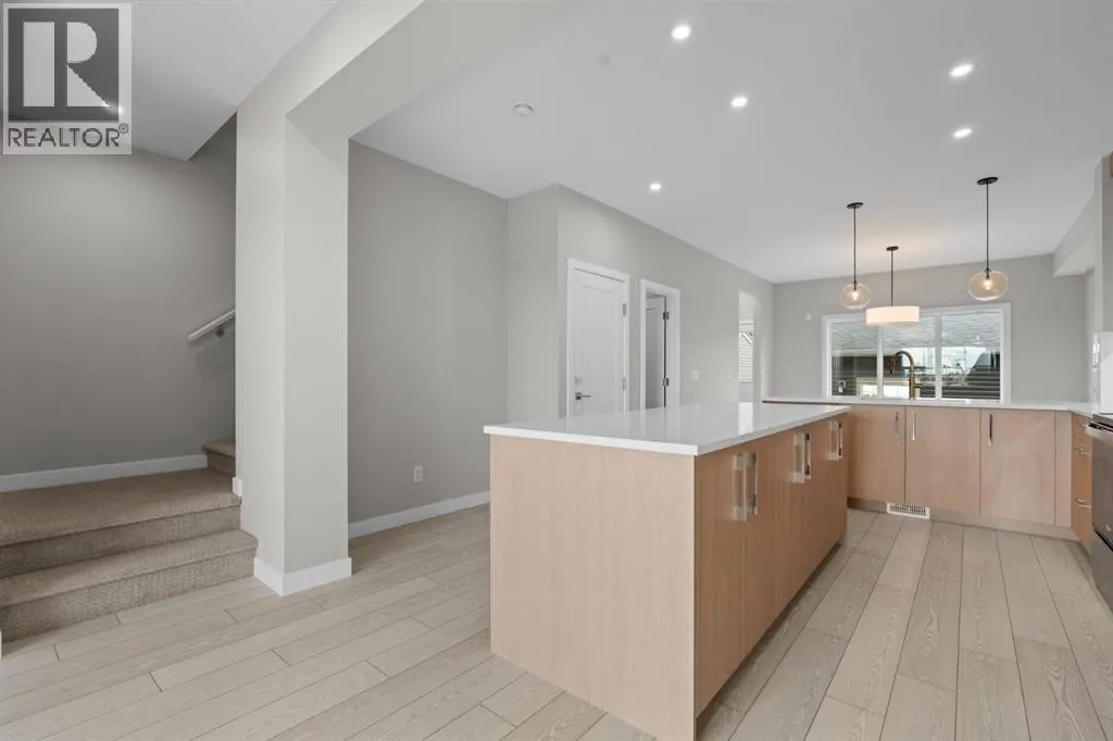 196 Huxbury View NE