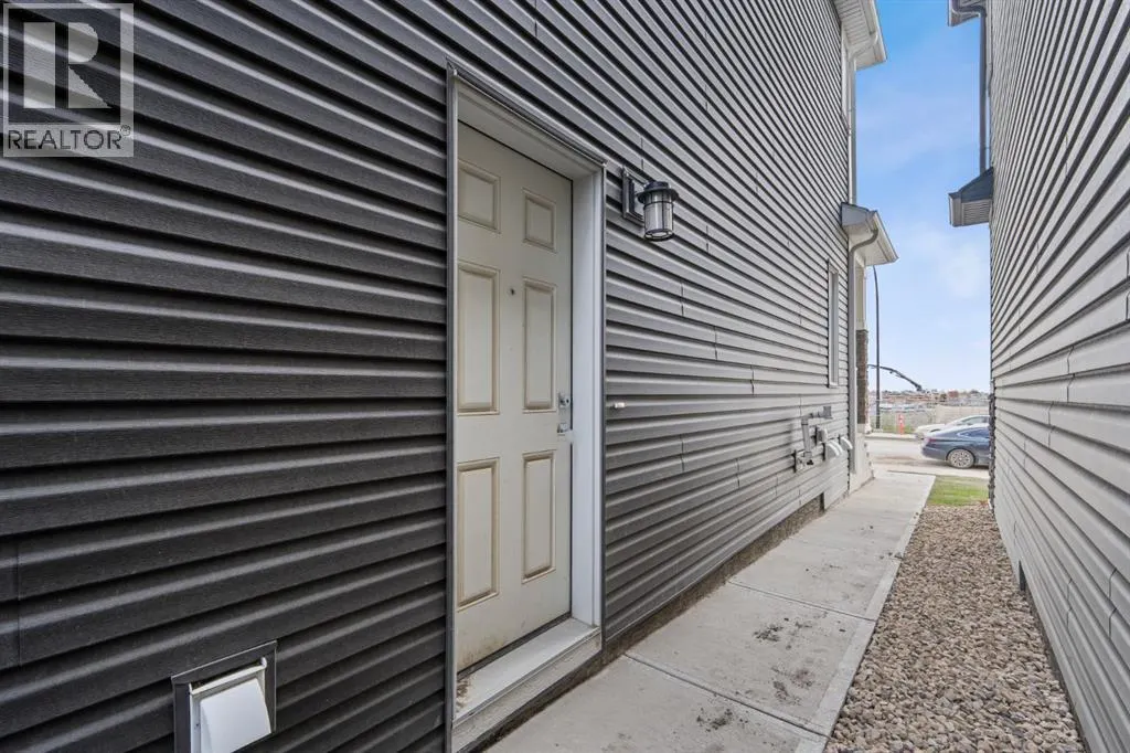 196 Huxbury View NE