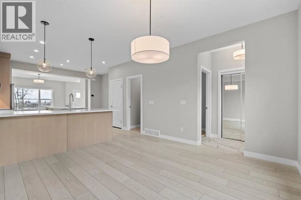 196 Huxbury View NE