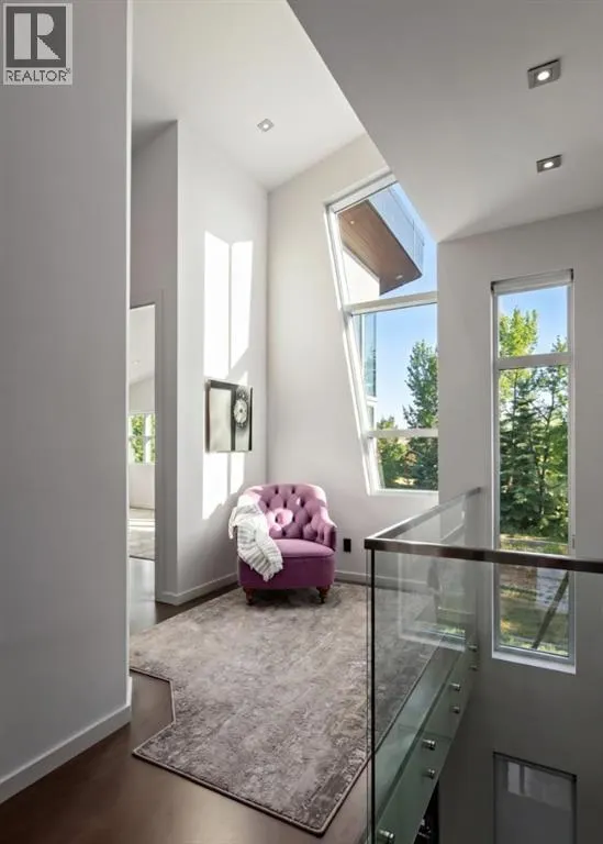 25 Posthill Drive SW