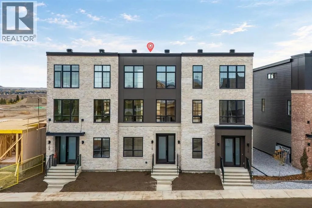 112 Greenwich Drive NW