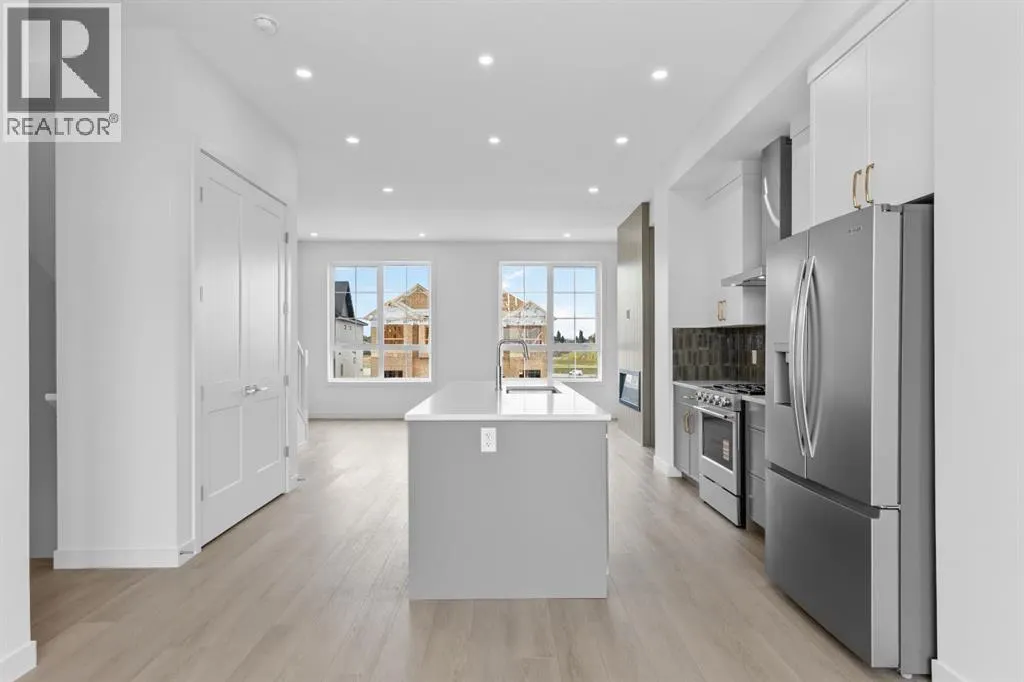 112 Greenwich Drive NW