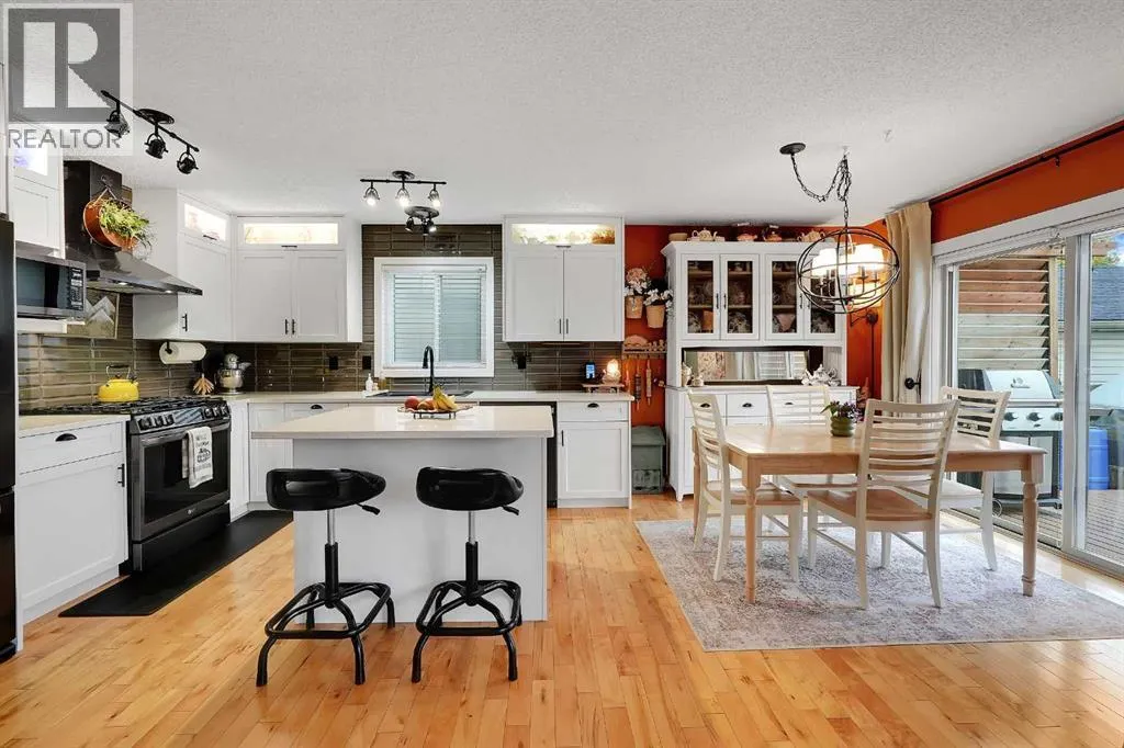 87 Springs Crescent SE