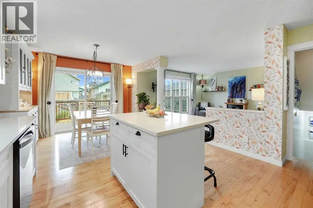 87 Springs Crescent SE