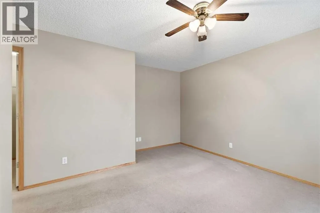 7 Royal Birch Green NW