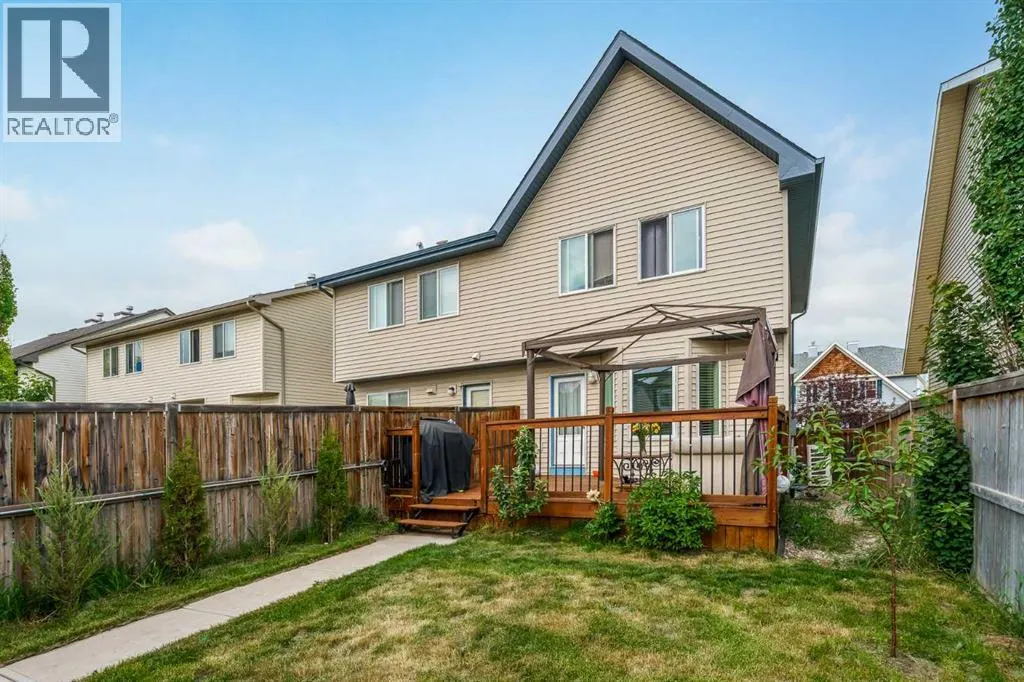 240 Elgin Meadows Gardens SE