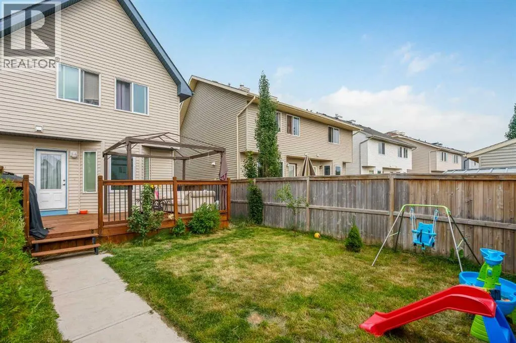 240 Elgin Meadows Gardens SE