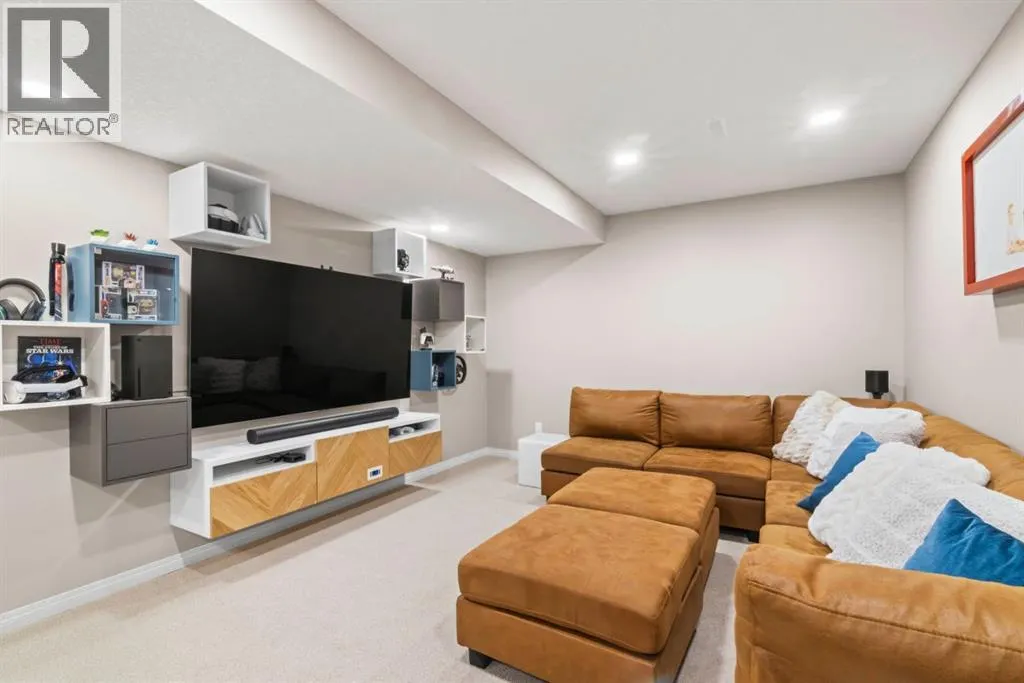 1621 Strathcona Drive SW