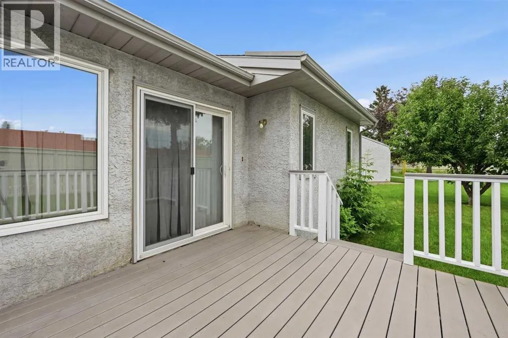 60 Rundlelawn Green NE