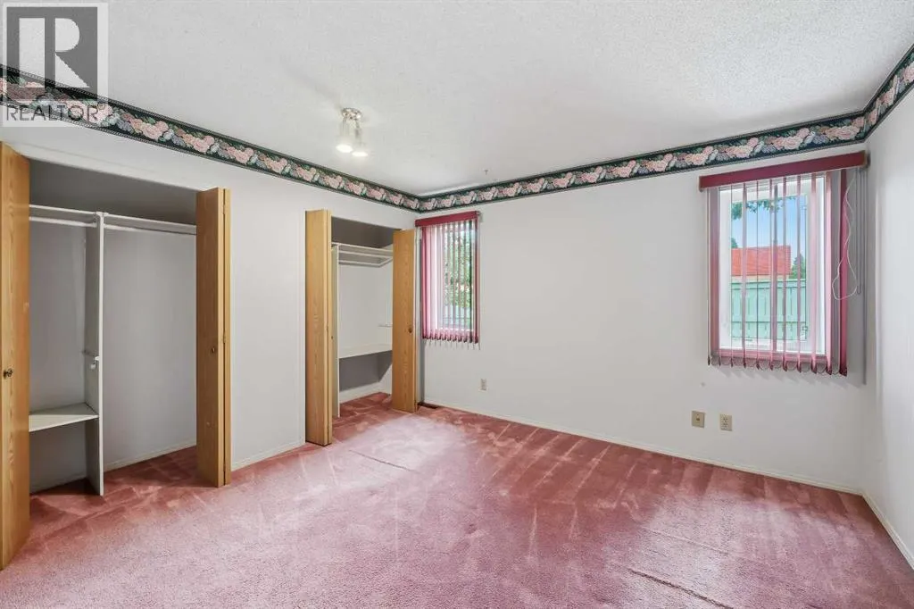 60 Rundlelawn Green NE