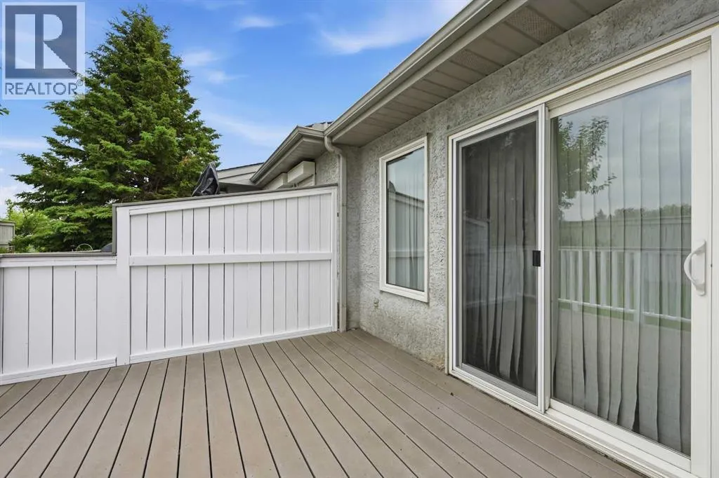 60 Rundlelawn Green NE