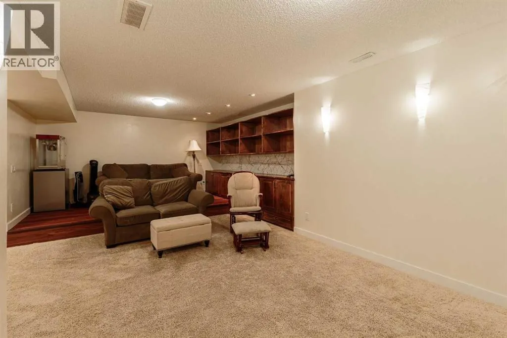 49 Everhollow Avenue SW