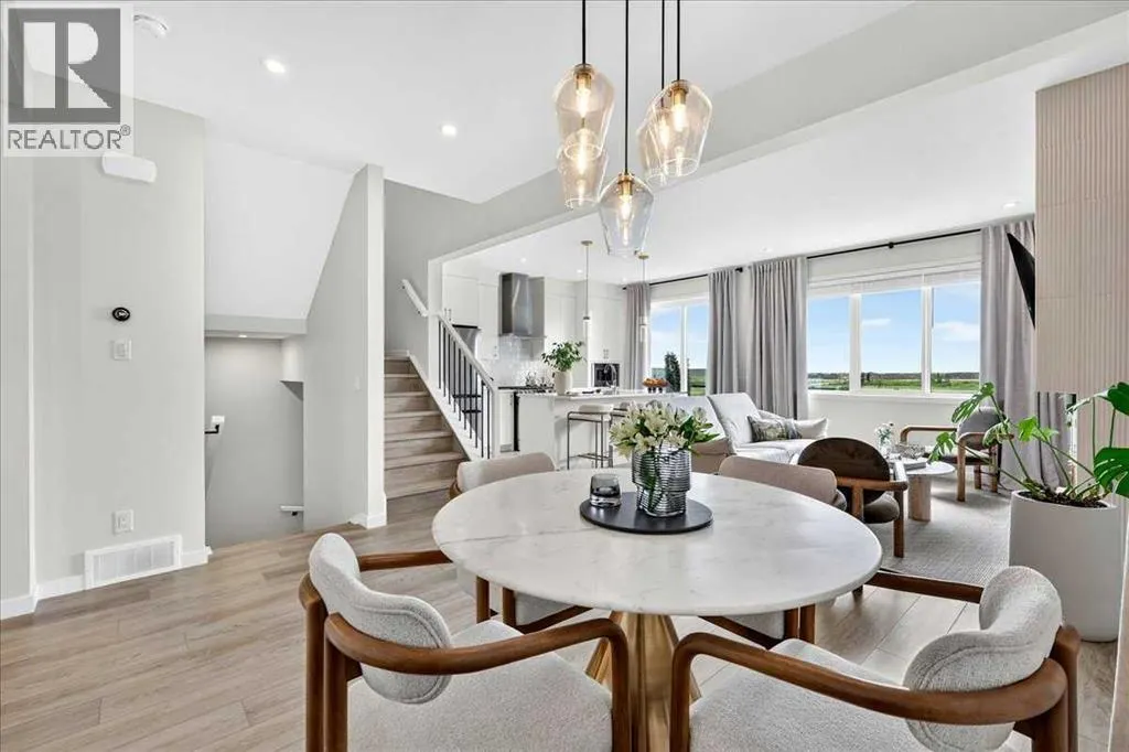 90 Savoy Landing SE