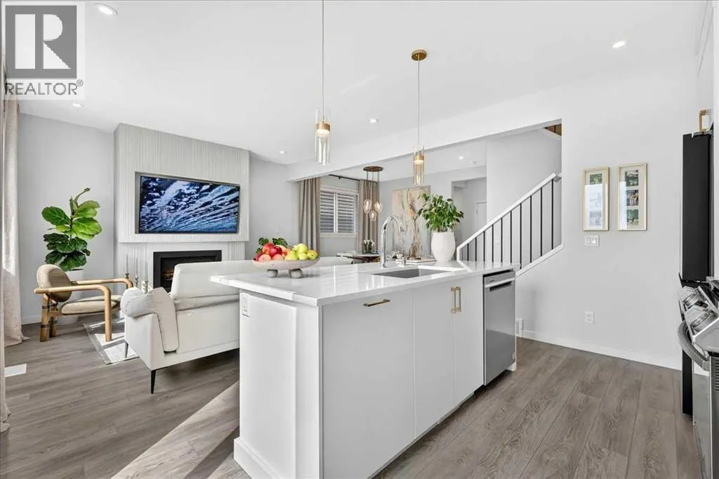90 Savoy Landing SE