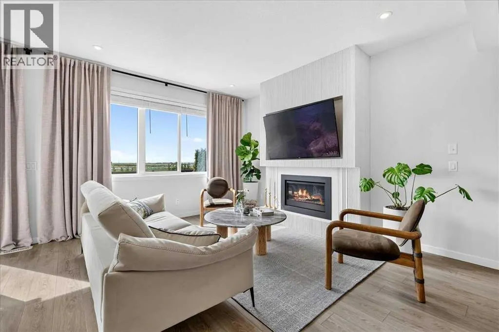 90 Savoy Landing SE