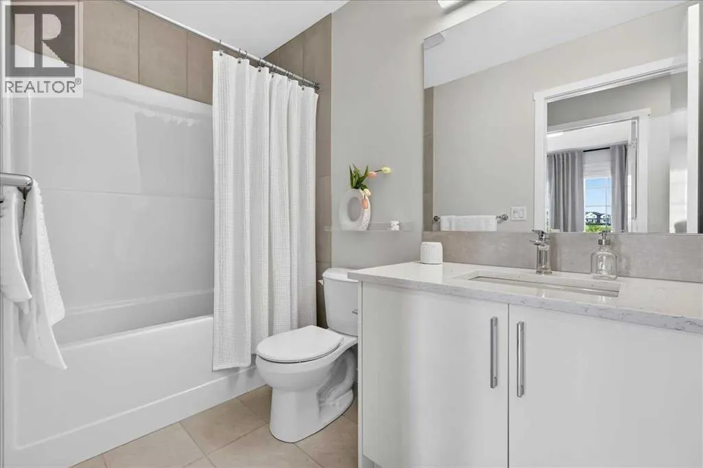 90 Savoy Landing SE