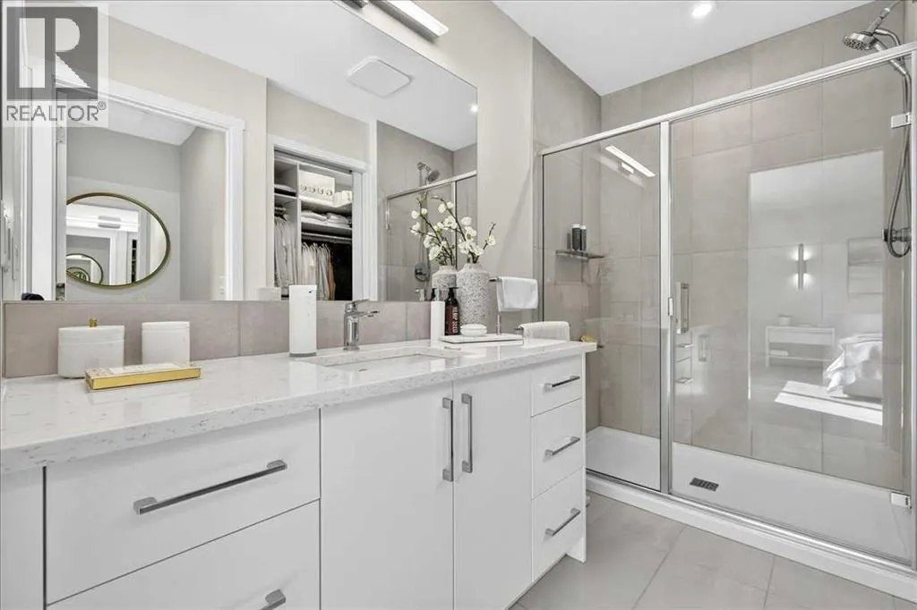 90 Savoy Landing SE