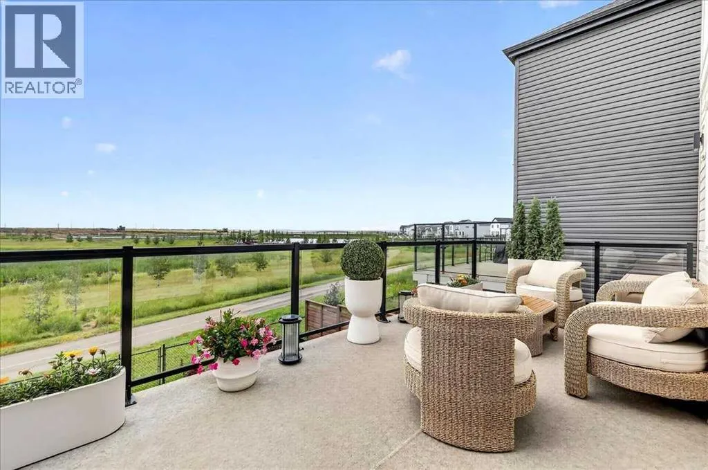 90 Savoy Landing SE