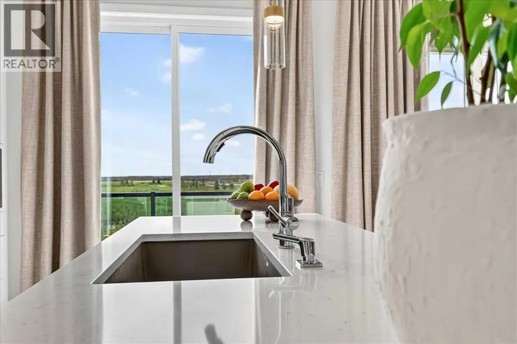 90 Savoy Landing SE