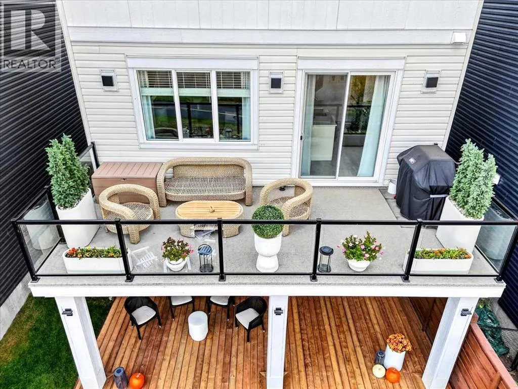 90 Savoy Landing SE