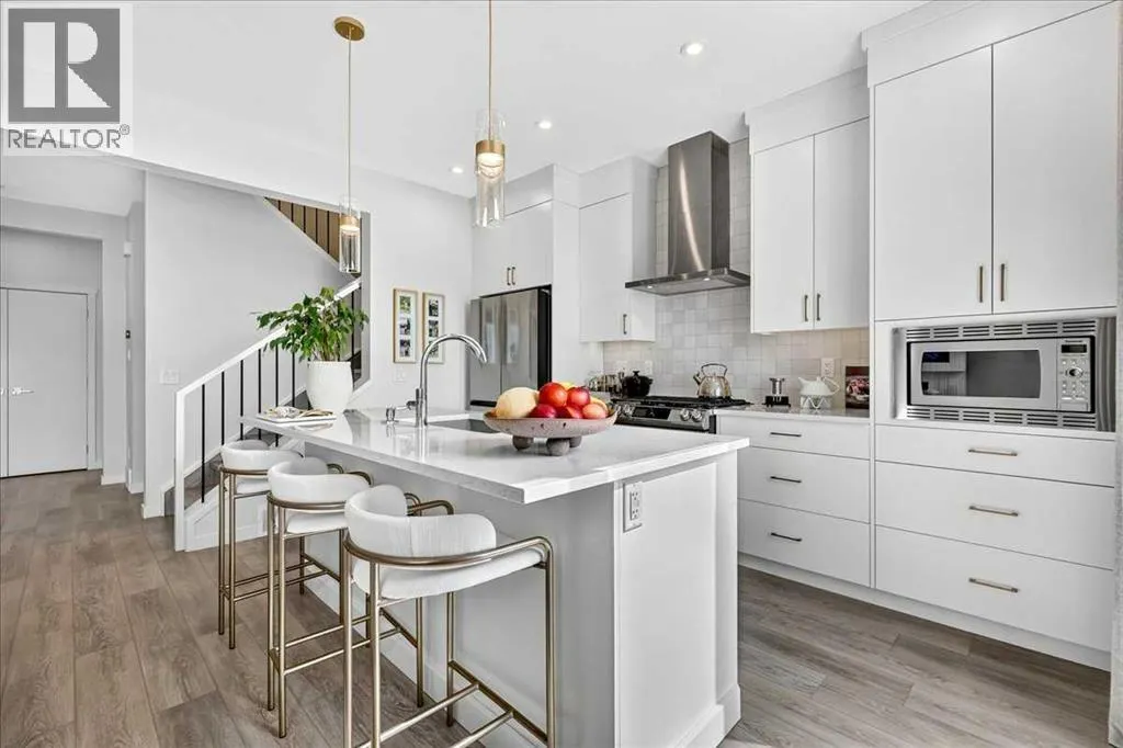 90 Savoy Landing SE