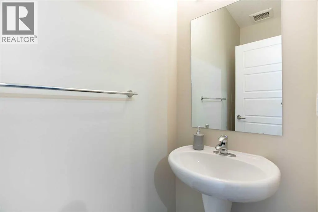 1003, 280 Williamstown Close NW