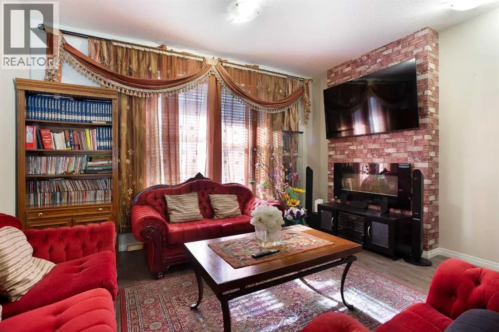 1003, 280 Williamstown Close NW