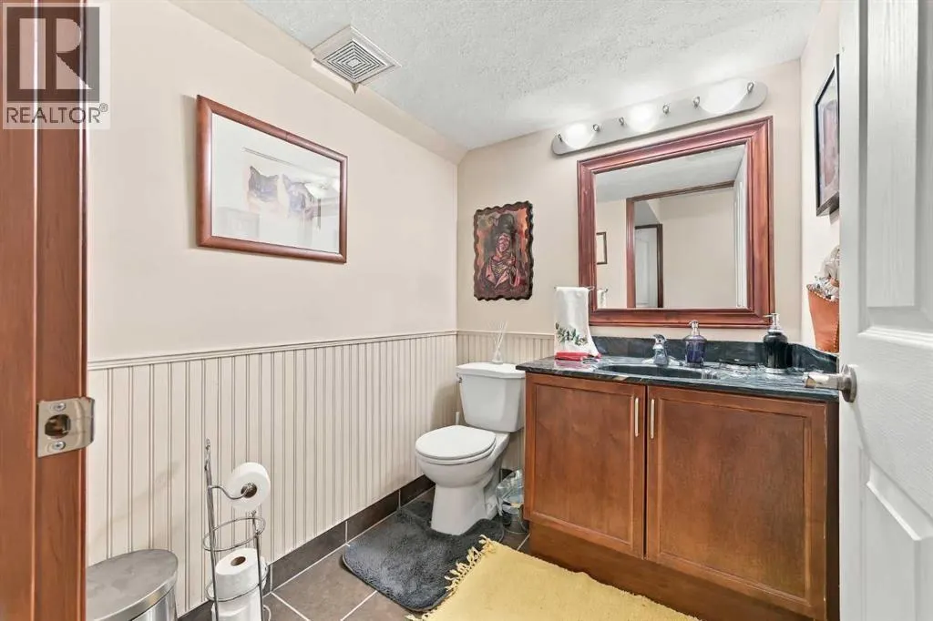 211 Royal Birch Way NW