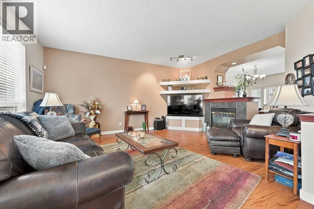 211 Royal Birch Way NW