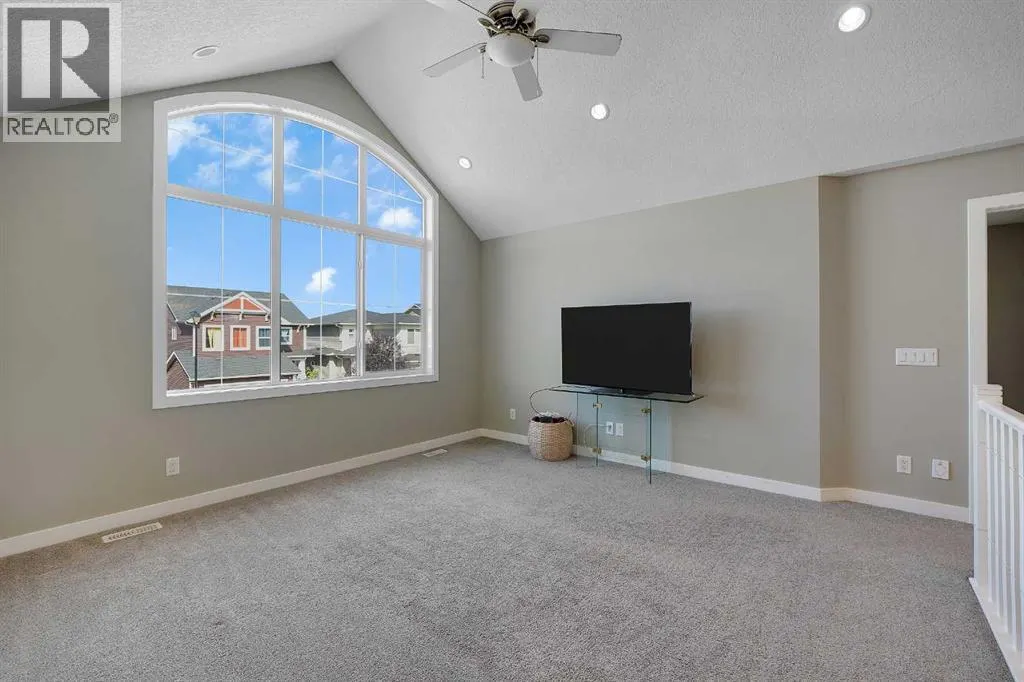 222 Bayside Loop SW