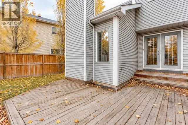 40 Mt Lorette Close SE