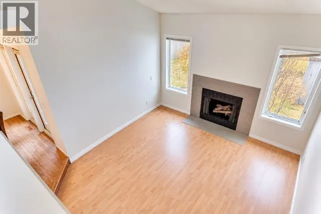 40 Mt Lorette Close SE