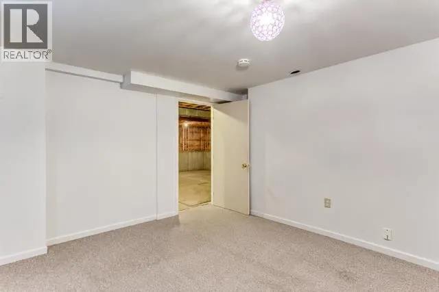 40 Mt Lorette Close SE