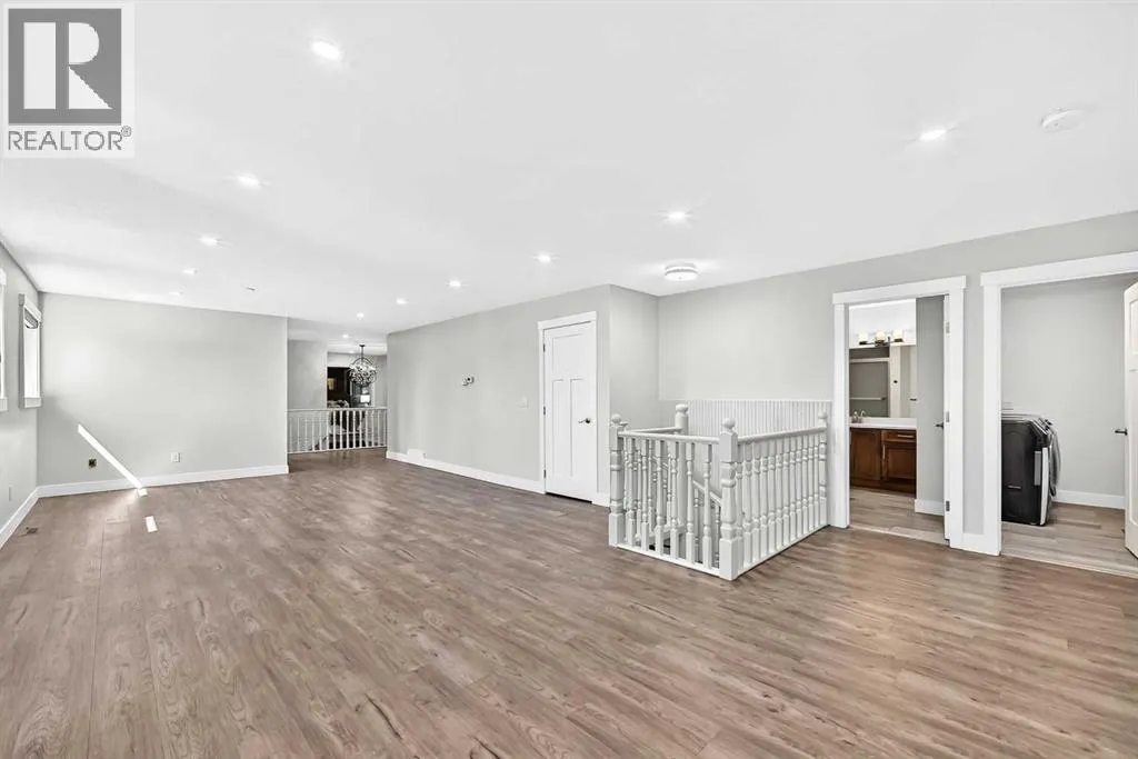 884 EAST CHESTERMERE Drive
