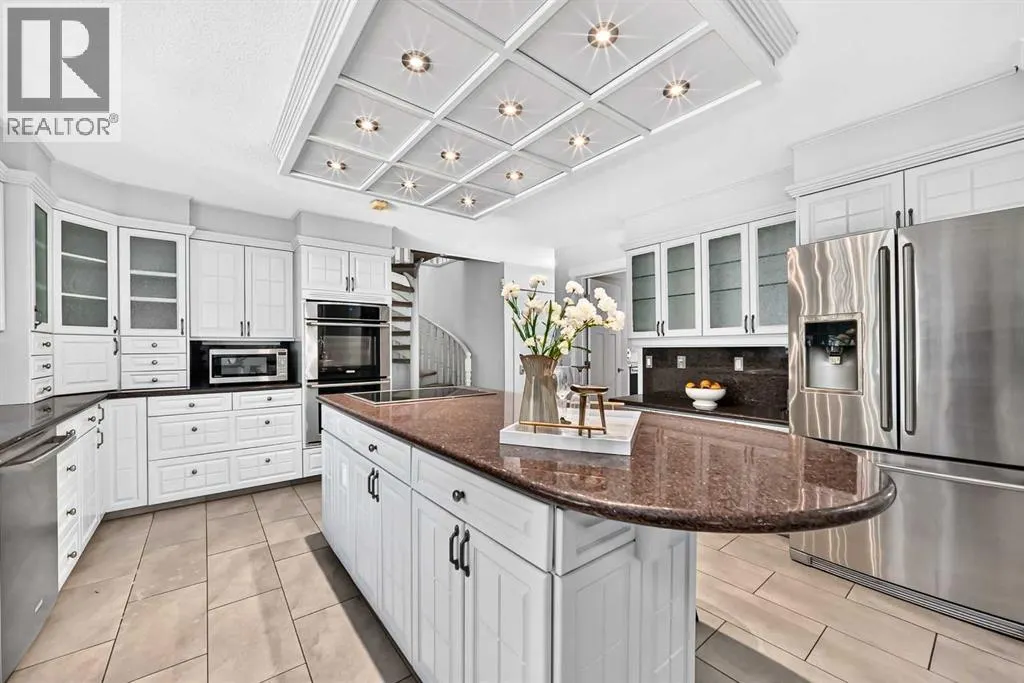884 EAST CHESTERMERE Drive