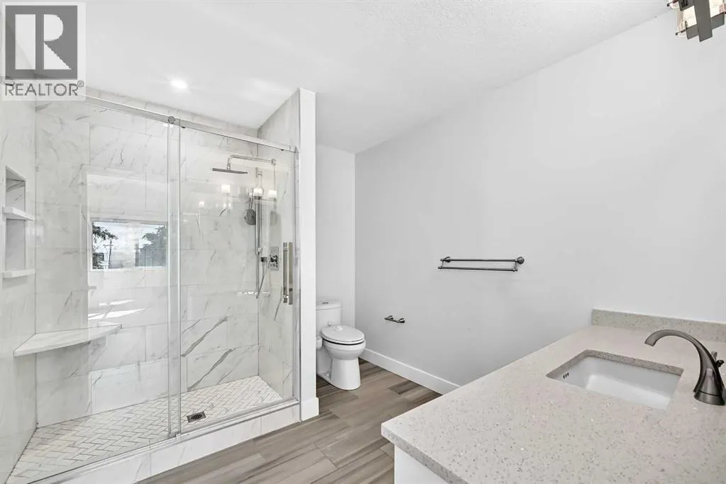 884 EAST CHESTERMERE Drive