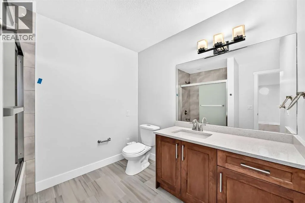884 EAST CHESTERMERE Drive