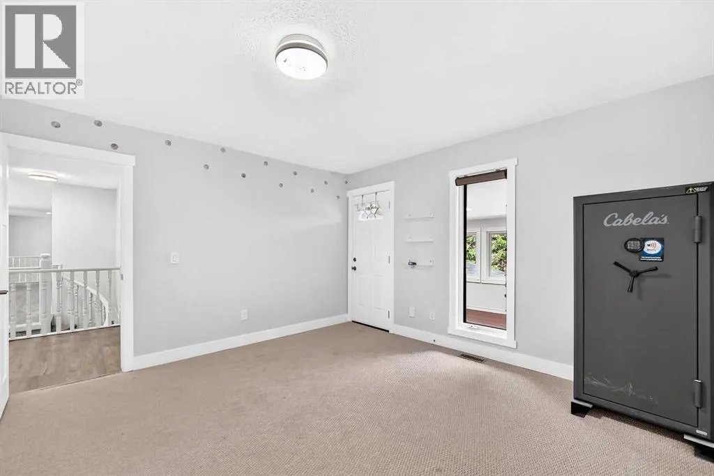 884 EAST CHESTERMERE Drive