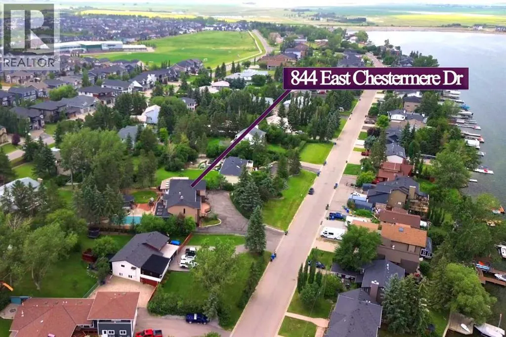 884 EAST CHESTERMERE Drive