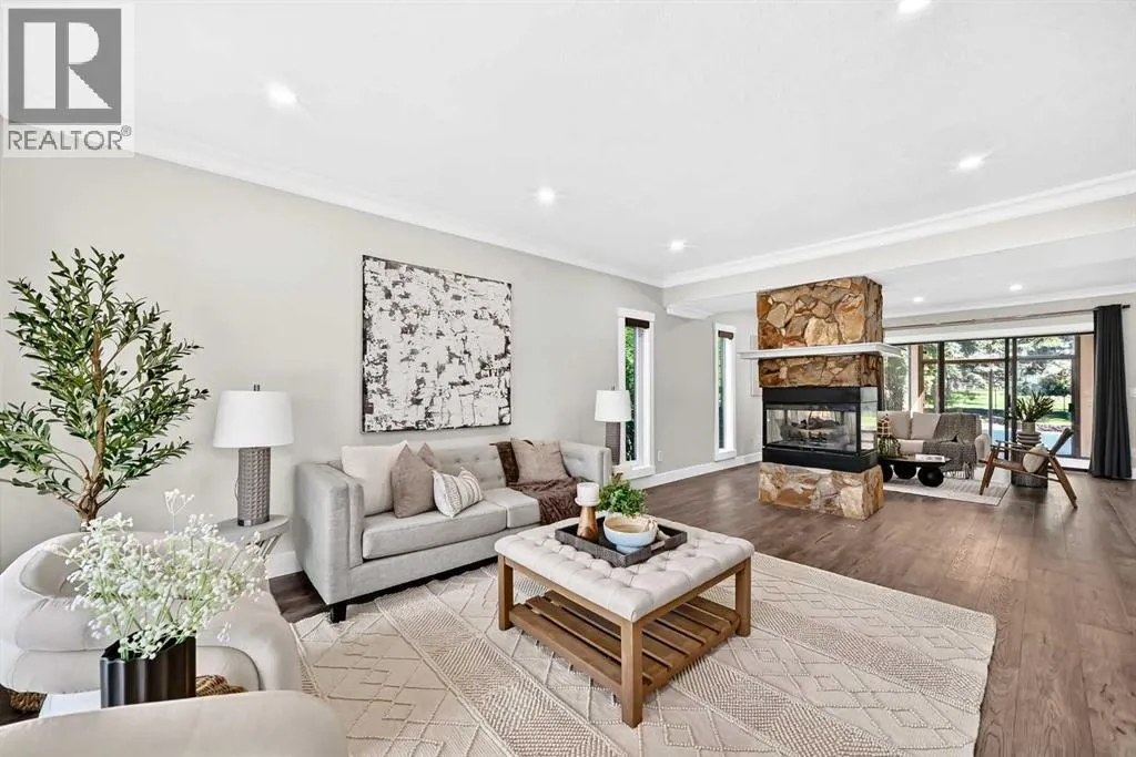 884 EAST CHESTERMERE Drive