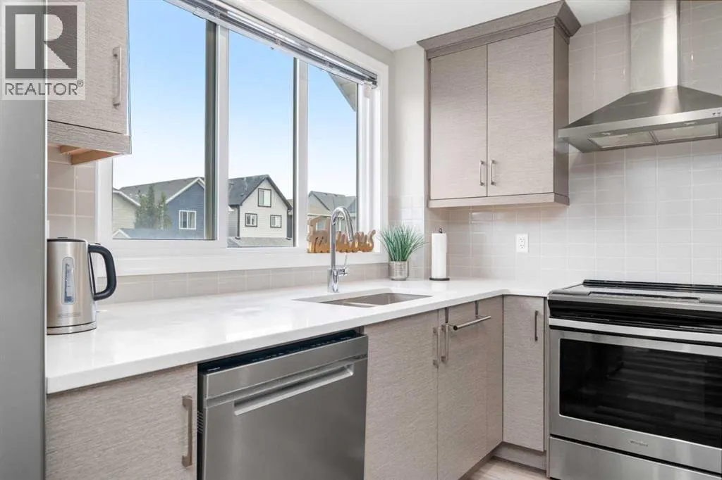 374 Magnolia Square SE