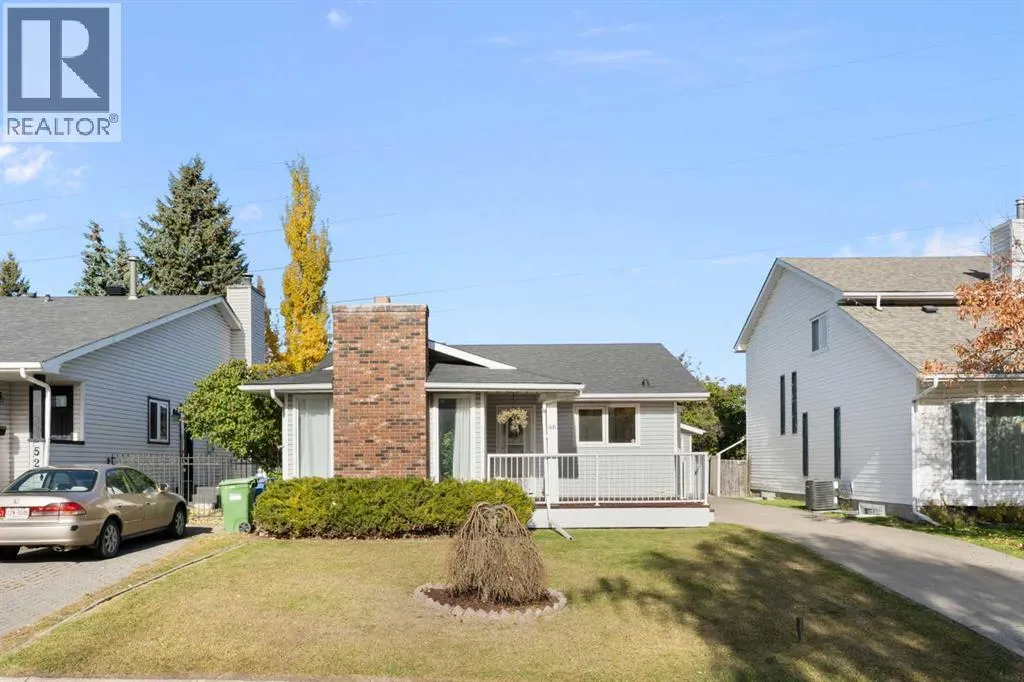48 Strathclair Rise SW