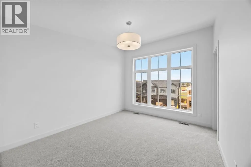 116 Greenwich Drive NW