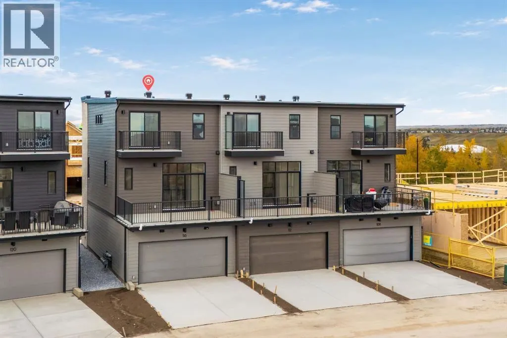 116 Greenwich Drive NW