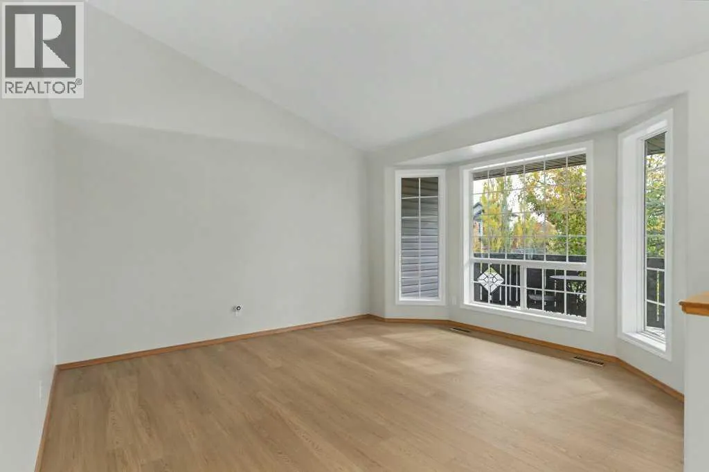 16 Nesbitt Avenue