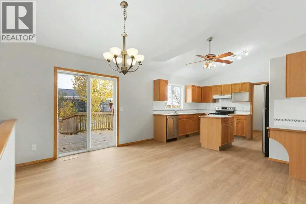 16 Nesbitt Avenue